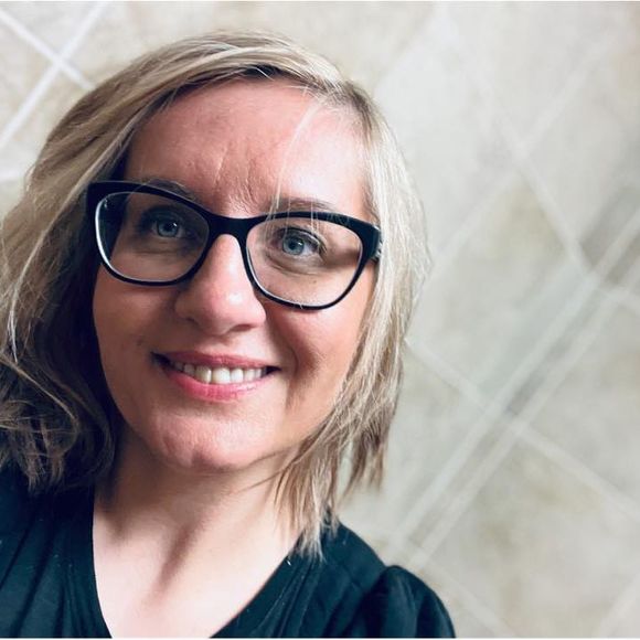 Meet your Posher, Iwona - Picture 1 of 1